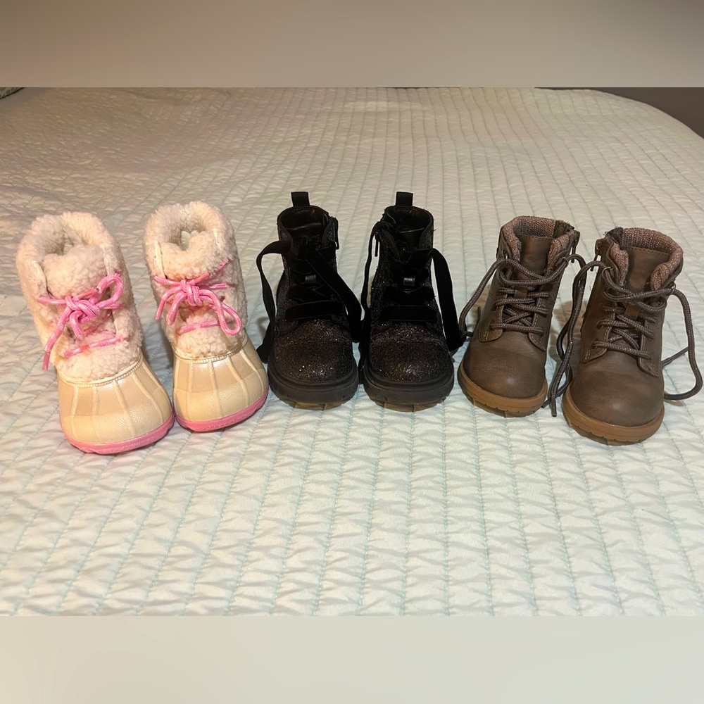 EUC - Toddler girl boot bundle - Size 7